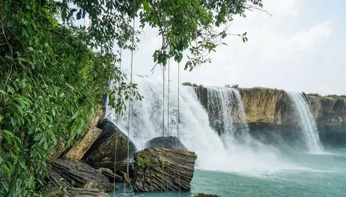 Khám Phá Thác Trình Nữ – Hướng Dẫn Du Lịch Đắk Nông Khám Phá Thác Trình Nữ – Hướng Dẫn Du Lịch Đắk Nông