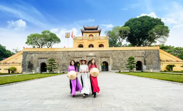 Hướng Dẫn Chi Tiết Tham Quan Hoàng Thành Thăng Long Cho Du Khách