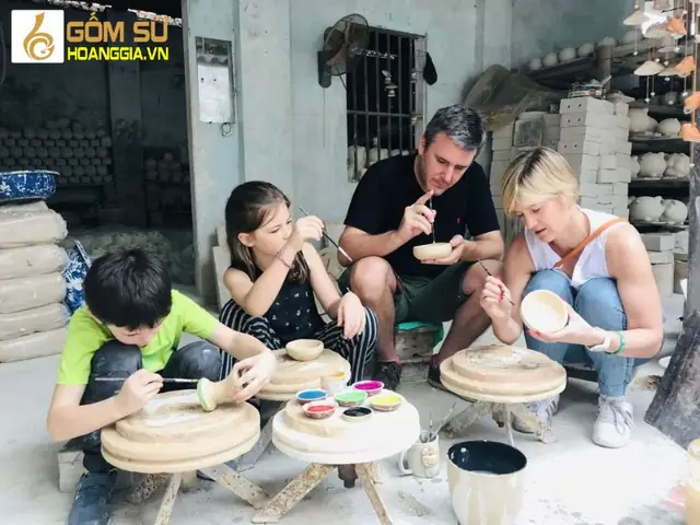 Hướng Dẫn Du Lịch Làng Gốm Bát Tràng Cho Du Khách Hướng Dẫn Du Lịch Làng Gốm Bát Tràng Cho Du Khách