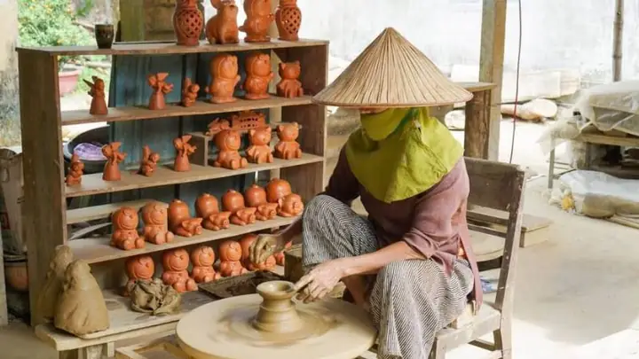 Khám Phá Làng Gốm Thanh Hà: Hướng Dẫn Tham Quan Và Trải Nghiệm Khám Phá Làng Gốm Thanh Hà: Hướng Dẫn Tham Quan Và Trải Nghiệm