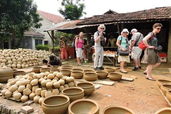 Khám Phá Làng Gốm Thanh Hà: Hướng Dẫn Tham Quan Và Trải Nghiệm Khám Phá Làng Gốm Thanh Hà: Hướng Dẫn Tham Quan Và Trải Nghiệm
