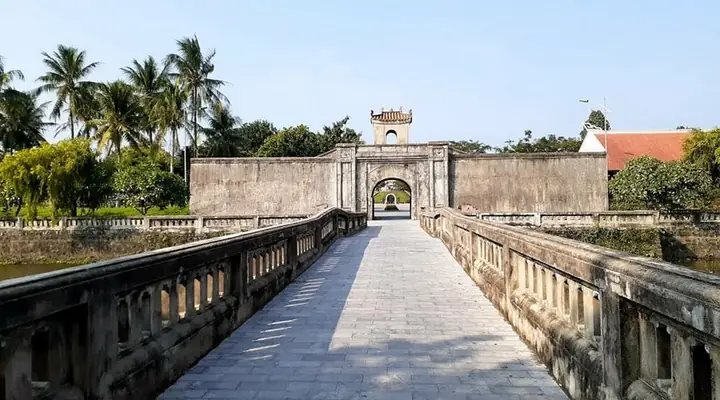 Dịch ‘thành Cổ Quảng Trị’ Sang Tiếng Anh – Ancient Citadel