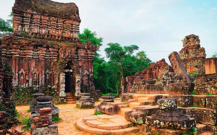 Khám Phá Thánh Địa Mỹ Sơn: Lịch Sử, Kiến Trúc Và Du Lịch Khám Phá Thánh Địa Mỹ Sơn: Lịch Sử, Kiến Trúc Và Du Lịch