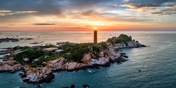 Khám Phá Thanh Long Bay: Dự Án Nghỉ Dưỡng & Thể Thao Biển
