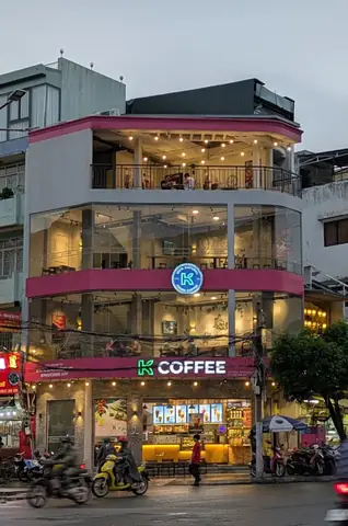 The Coffee House 43 Hoa Hồng: Khám Phá Chi Nhánh Mới Phú Nhuận