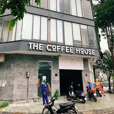 The Coffee House 43 Hoa Hồng: Khám Phá Chi Nhánh Mới Phú Nhuận