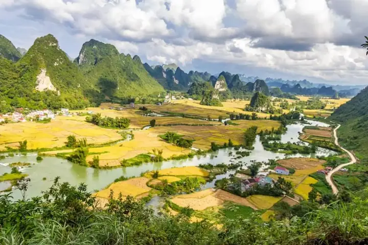 Khám Phá Thị Trấn Trùng Khánh – Trung Tâm Hành Chính Và Du Lịch Miền Núi Cao Bằng
