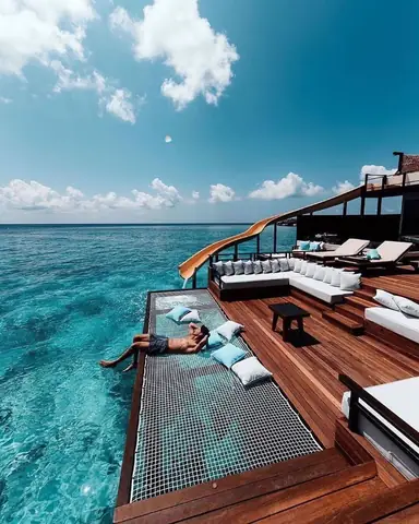 Khám Phá Maldives Ở Đâu? Địa Điểm & Đặc Điểm Cho Du Khách Khám Phá Maldives Ở Đâu? Địa Điểm & Đặc Điểm Cho Du Khách