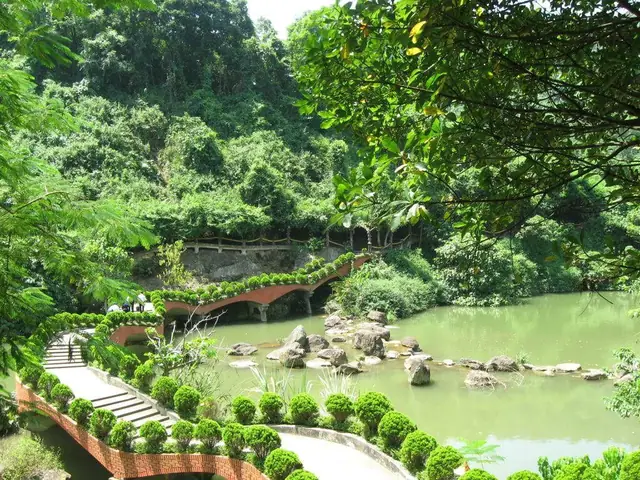 Thị Trấn Thiên Sơn – Suối Ngà Ở Đâu? Tìm Hiểu Địa Điểm Du Lịch Đầy Hấp Dẫn