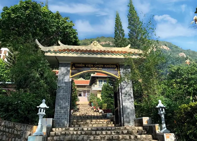 Thiền Viện Chơn Không Vũng Tàu: Khám Phá Kiến Trúc Và Tượng Phật Thiền Viện Chơn Không Vũng Tàu: Khám Phá Kiến Trúc Và Tượng Phật