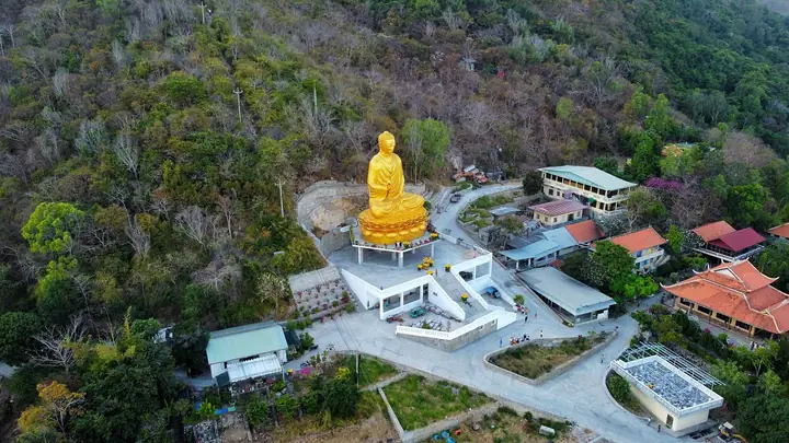 Thiền Viện Chơn Không Vũng Tàu: Khám Phá Kiến Trúc Và Tượng Phật Thiền Viện Chơn Không Vũng Tàu: Khám Phá Kiến Trúc Và Tượng Phật