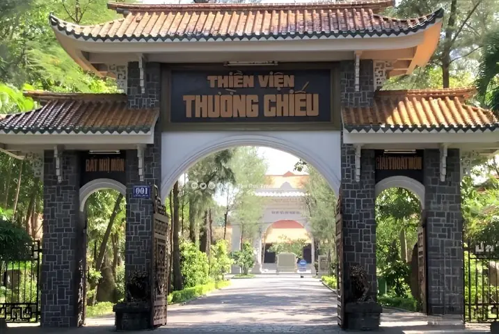 Khám Phá Thiền Viện Linh Chiếu: Lịch Sử, Kiến Trúc & Hoạt Động