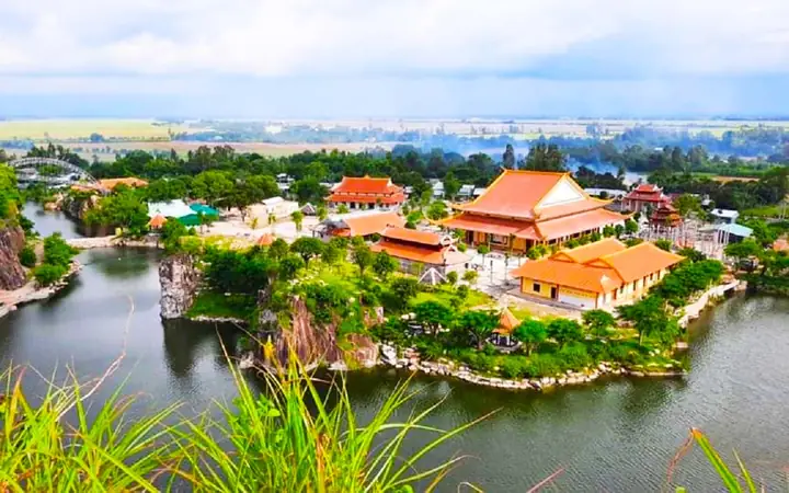 Thiền Viện Trúc Lâm An Giang: Đánh Giá Chi Tiết Trải Nghiệm Thiền Tại Vùng Sông Nước