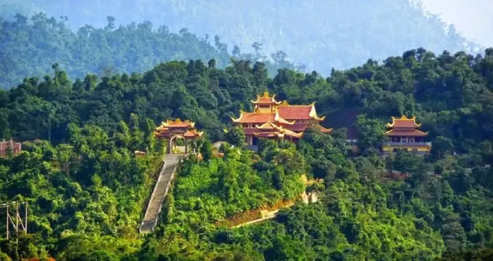 Khám Phá Thiền Viện Trúc Lâm Đà Lạt: Hướng Dẫn Du Lịch Chi Tiết Khám Phá Thiền Viện Trúc Lâm Đà Lạt: Hướng Dẫn Du Lịch Chi Tiết