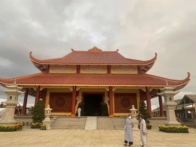 Thiền Viện Trúc Lâm Phú Yên: Trải Nghiệm Thiền Định Giữa Thiên Nhiên Tĩnh Lặng Thiền Viện Trúc Lâm Phú Yên: Trải Nghiệm Thiền Định Giữa Thiên Nhiên Tĩnh Lặng
