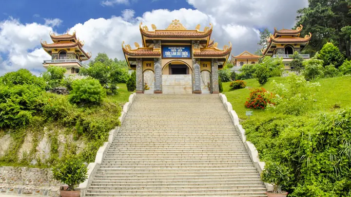 Khám Phá Thiền Viện Trúc Lâm Tây Thiên – Điểm Đến Tâm Linh