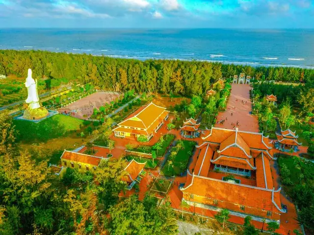 Thiền Viện Trúc Lâm Trà Vinh: Hành Trình Tâm Linh Giữa Lòng Đồng Bằng Sông Cửu Long Thiền Viện Trúc Lâm Trà Vinh: Hành Trình Tâm Linh Giữa Lòng Đồng Bằng Sông Cửu Long
