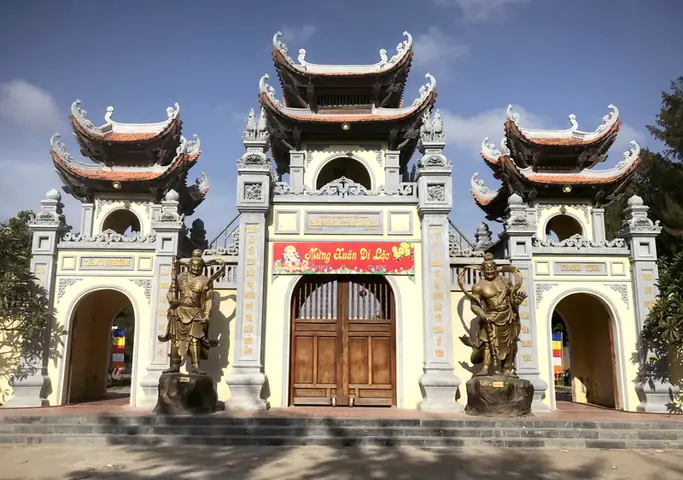 Thiền Viện Trúc Lâm Trà Vinh: Hành Trình Tâm Linh Giữa Lòng Đồng Bằng Sông Cửu Long Thiền Viện Trúc Lâm Trà Vinh: Hành Trình Tâm Linh Giữa Lòng Đồng Bằng Sông Cửu Long
