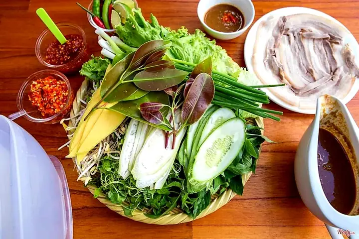 Khám Phá Bánh Tráng Cuốn Thịt Heo 2 Đầu Da Đà Nẵng