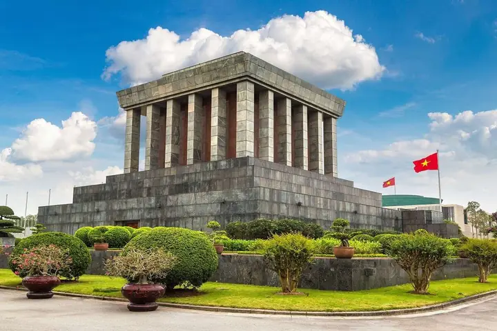 Thông Tin Về Lăng Bác Hồ: Lịch Sử, Kiến Trúc Và Hướng Dẫn Tham Quan Thông Tin Về Lăng Bác Hồ: Lịch Sử, Kiến Trúc Và Hướng Dẫn Tham Quan