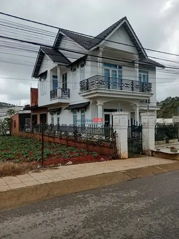 Thuê Nhà Nguyên Căn Đà Lạt: Đánh Giá Chi Tiết Ưu Nhược Điểm Và Kinh Nghiệm Thực Tế Thuê Nhà Nguyên Căn Đà Lạt: Đánh Giá Chi Tiết Ưu Nhược Điểm Và Kinh Nghiệm Thực Tế