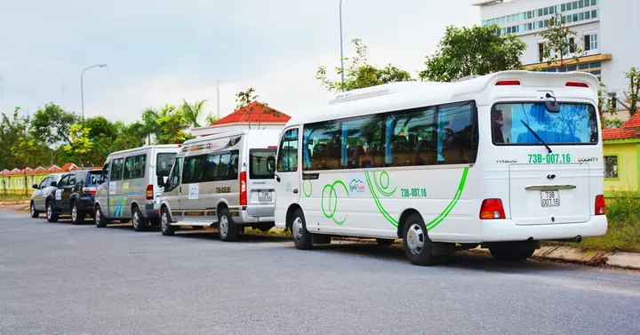 Thuê Xe Du Lịch Quảng Bình: Bảng Giá & Loại Xe