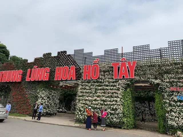 Khám Phá Thung Lũng Hoa Hồ Tây: Hướng Dẫn Chi Tiết Cho Du Khách Khám Phá Thung Lũng Hoa Hồ Tây: Hướng Dẫn Chi Tiết Cho Du Khách