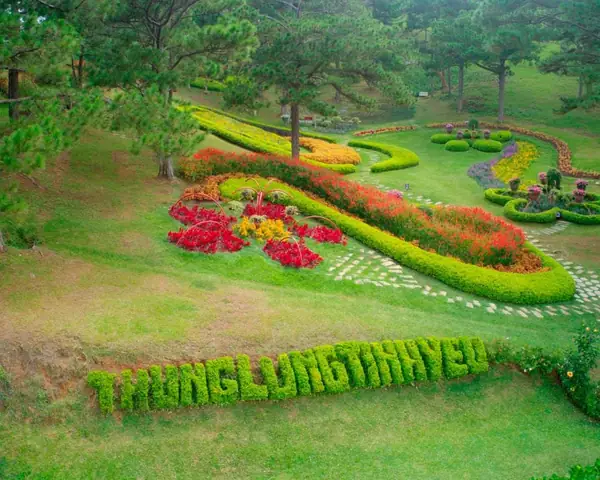 Thung Lũng Tình Yêu Đà Lạt: Giá Vé, Có Gì Chơi
