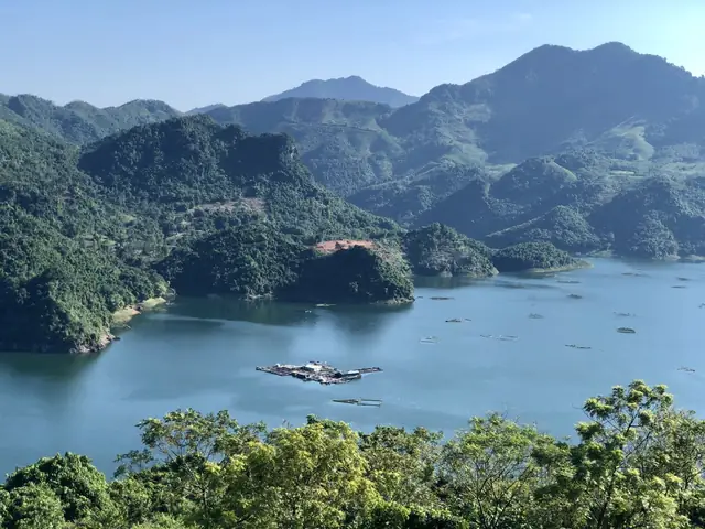 Thung Nai Hòa Bình: Khám Phá Viên Ngọc Lòng Hồ