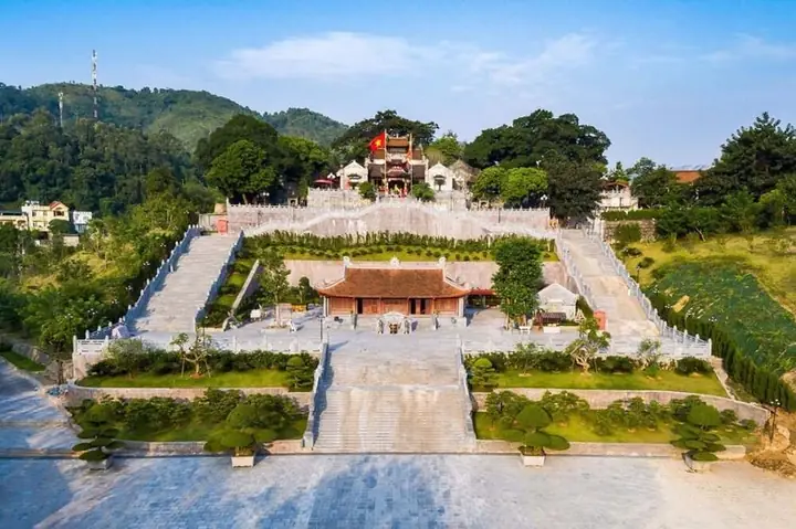 Thuyết Minh Đền Cửa Ông – Lịch Sử, Kiến Trúc, Vị Thần