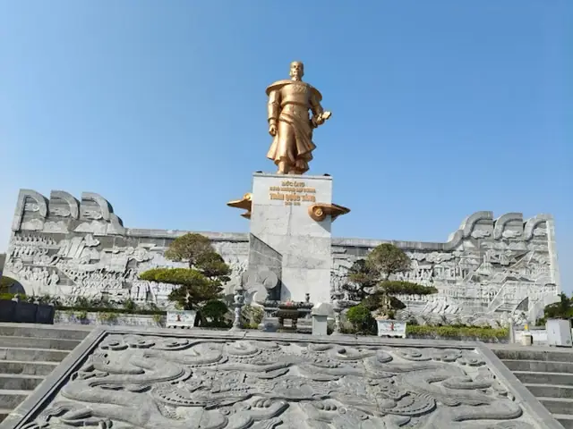 Thuyết Minh Đền Cửa Ông – Lịch Sử, Kiến Trúc, Vị Thần Thuyết Minh Đền Cửa Ông – Lịch Sử, Kiến Trúc, Vị Thần