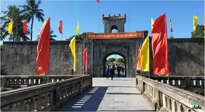 Thuyết Minh Chi Tiết Thành Cổ Quảng Trị: Lịch Sử & Ý Nghĩa