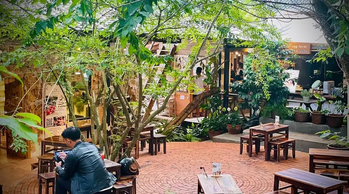 Khám Phá Quán Của Thời Thanh Xuân – Hướng Dẫn Du Khách Khám Phá Quán Của Thời Thanh Xuân – Hướng Dẫn Du Khách