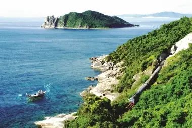 Khám Phá Tiềm Năng Du Lịch Phú Yên Ngành Kinh Tế Mũi Nhọn Khám Phá Tiềm Năng Du Lịch Phú Yên Ngành Kinh Tế Mũi Nhọn