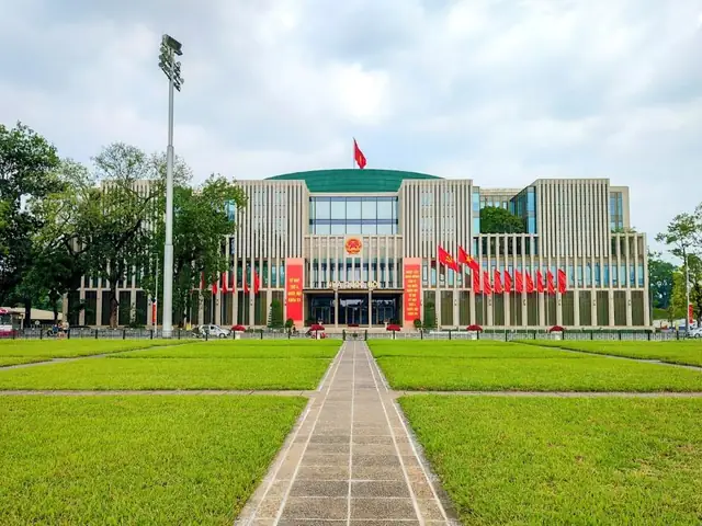 Tòa Nhà Quốc Hội Việt Nam: Hướng Dẫn Tham Quan Chi Tiết Và Kiến Trúc Đặc Sắc Tòa Nhà Quốc Hội Việt Nam: Hướng Dẫn Tham Quan Chi Tiết Và Kiến Trúc Đặc Sắc