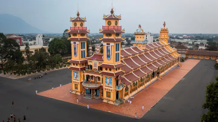 Tòa Thánh Tây Ninh: Công Trình Tâm Linh Đạo Cao Đài Tòa Thánh Tây Ninh: Công Trình Tâm Linh Đạo Cao Đài