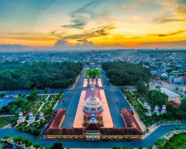 Tòa Thánh Tây Ninh: Công Trình Tâm Linh Đạo Cao Đài Tòa Thánh Tây Ninh: Công Trình Tâm Linh Đạo Cao Đài