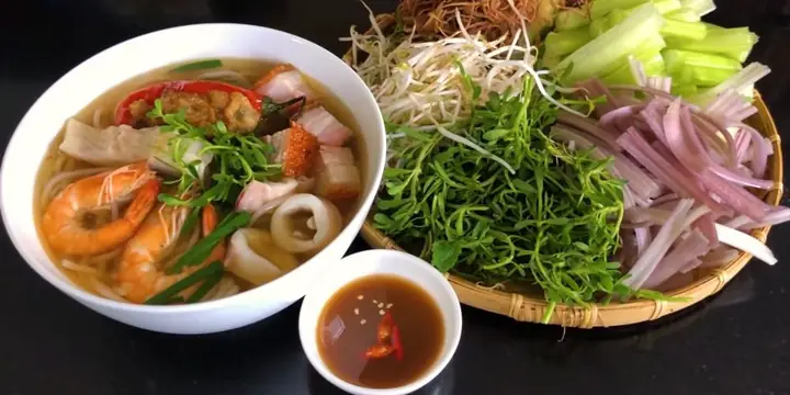 Tối Nay Ăn Gì Ngoài Đường? 15 Món Ẩm Thực Đường Phố Không Thể Bỏ Lỡ Tối Nay Ăn Gì Ngoài Đường? 15 Món Ẩm Thực Đường Phố Không Thể Bỏ Lỡ