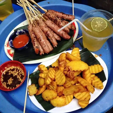 Tối Nay Ăn Gì Ngoài Đường? 15 Món Ẩm Thực Đường Phố Không Thể Bỏ Lỡ Tối Nay Ăn Gì Ngoài Đường? 15 Món Ẩm Thực Đường Phố Không Thể Bỏ Lỡ