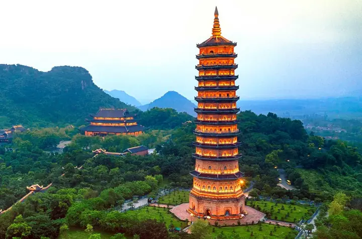 Lên Kế Hoạch Du Lịch Tràng An – Bái Đình 1 Ngày Cho Gia Đình Lên Kế Hoạch Du Lịch Tràng An – Bái Đình 1 Ngày Cho Gia Đình