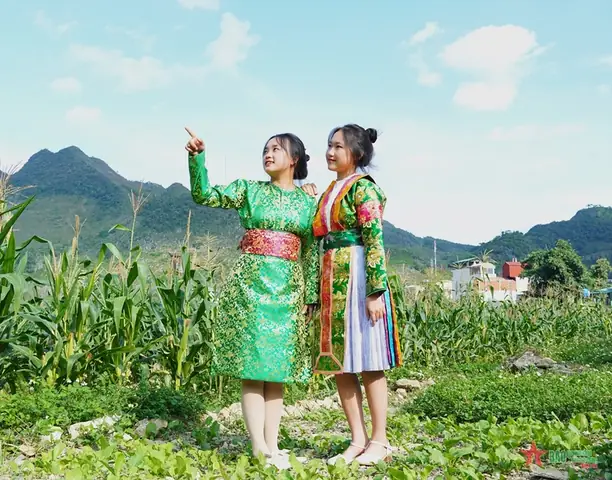 Trang Phục Dân Tộc Mông Hà Giang: Nét Đẹp Độc Đáo