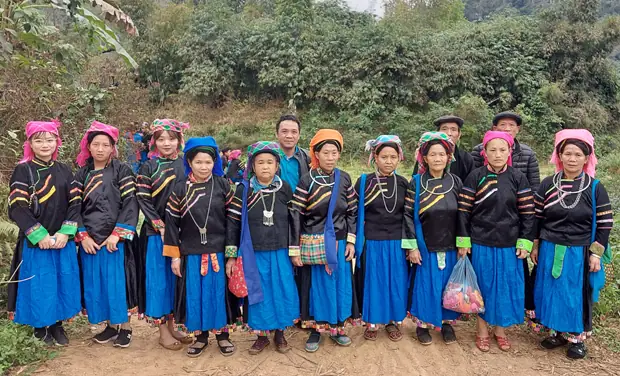 Trang Phục Dân Tộc Pu Péo: Đặc Trưng, Lịch Sử Và Ý Nghĩa Văn Hoá