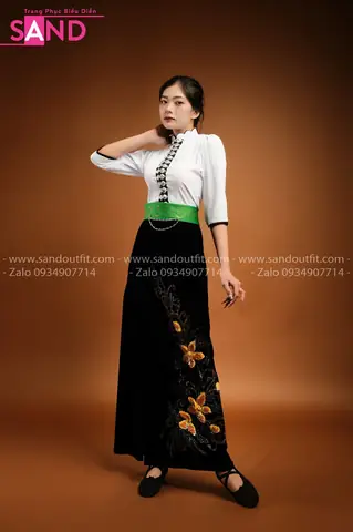 Khám Phá Trang Phục Dân Tộc Thái: Áo Ngắn, Áo Dài Và Phụ Kiện Truyền Thống