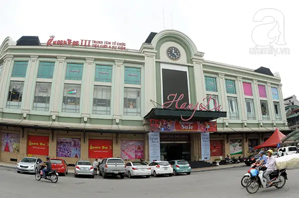 Đánh Giá Chi Tiết Trung Tâm Thương Mại Hàng Da: Điểm Đến Mua Sắm Đa Dạng Giữa Lòng Hà Nội