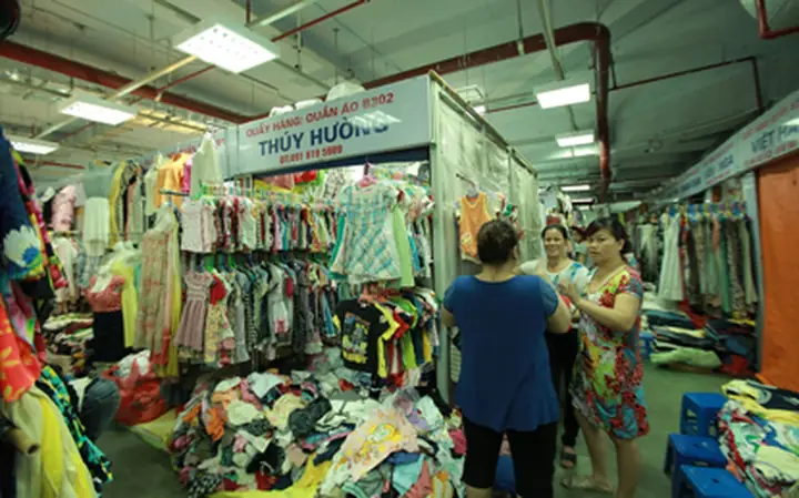 Đánh Giá Chi Tiết Trung Tâm Thương Mại Hàng Da: Điểm Đến Mua Sắm Đa Dạng Giữa Lòng Hà Nội