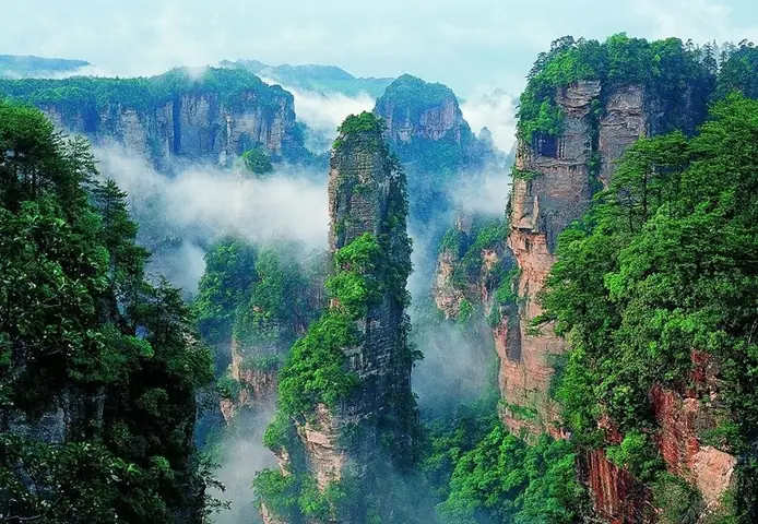 Trương Gia Giới Có Những Hoạt Động Vui Chơi Nào?