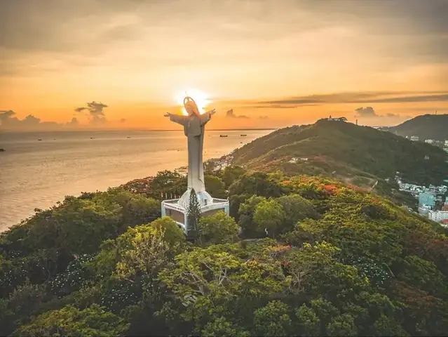 Tượng Chúa Kitô Vua Vũng Tàu: Hướng Dẫn Tham Quan Toàn Diện Tượng Chúa Kitô Vua Vũng Tàu: Hướng Dẫn Tham Quan Toàn Diện