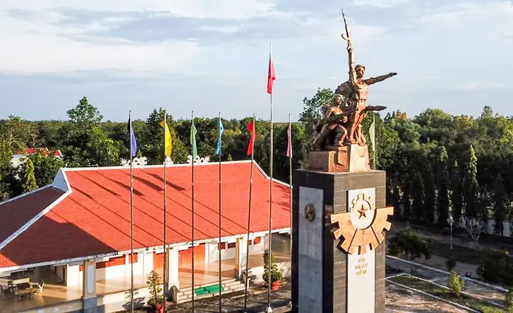 Khám Phá Di Tích Chiến Thắng Chốt Chặn Tàu Ô: Lịch Sử, Kiến Trúc & Giá Trị