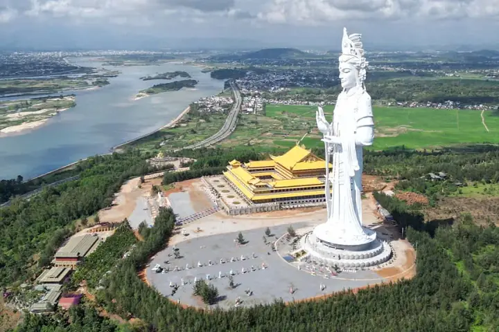 Khám Phá Tượng Phật Quan Âm 125m – Cao Nhất Đông Nam Á Khám Phá Tượng Phật Quan Âm 125m – Cao Nhất Đông Nam Á