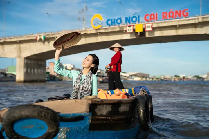 Văn Hóa Chợ Nổi Cái Răng: Hành Trình Khám Phá Sinh Hoạt Sôi Động Trên Sông